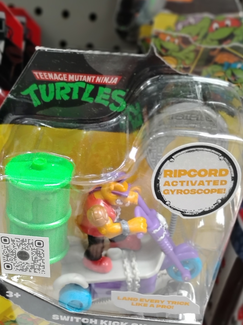Teenage Mutant Ninja Turtles Ripcord Activated Gyroscope Toy